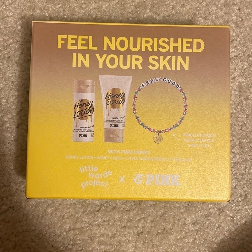 Pink feel nourished in your skin honey body lotion and sugar scrub gift set‌‌‌ - Picture 3 of 4